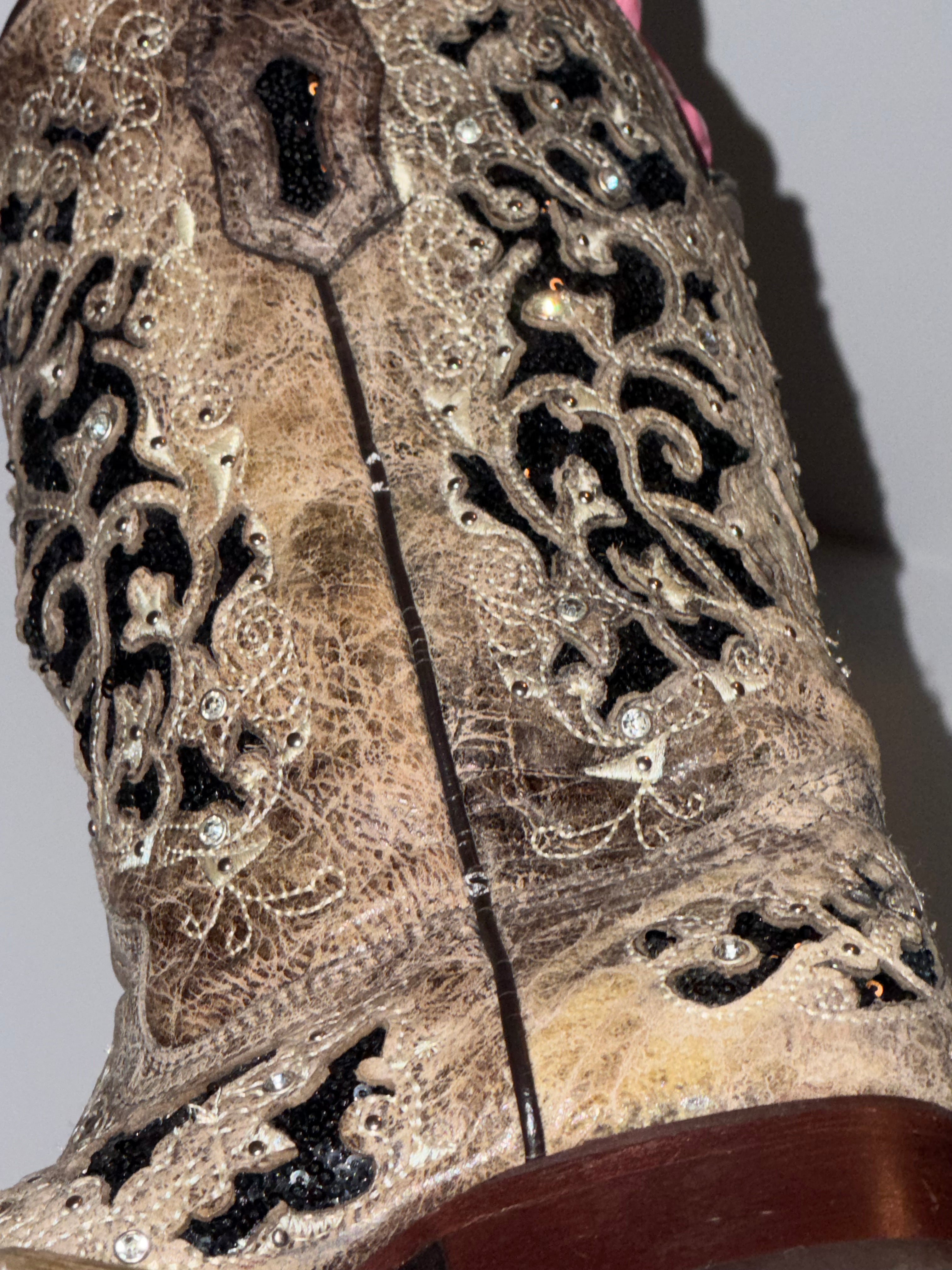 OFFCL. CORRALCOWGIRL BOOTS 
