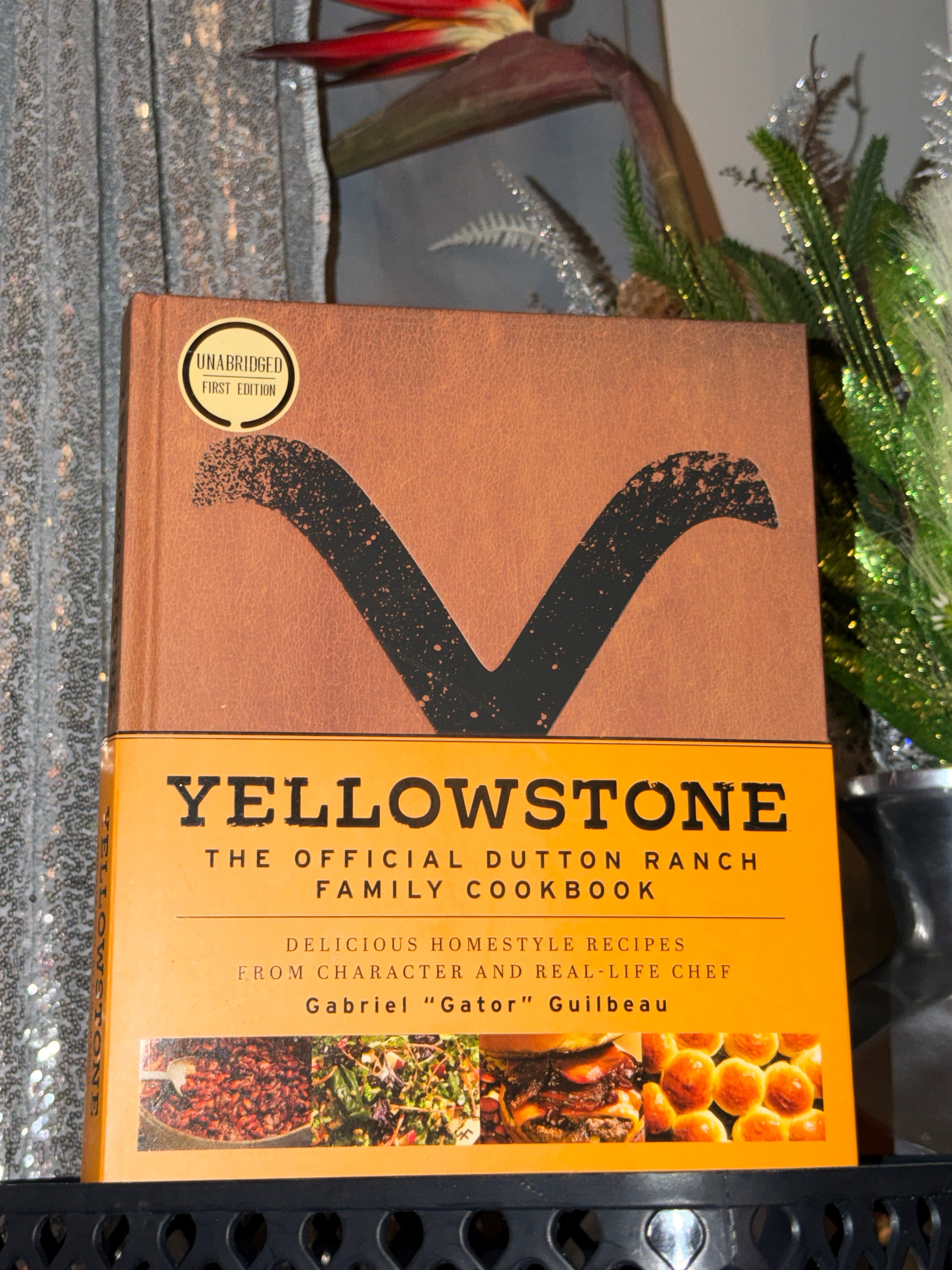 Yellowstone: The Official Dutton Ranch Family Cookbook | Hardcover