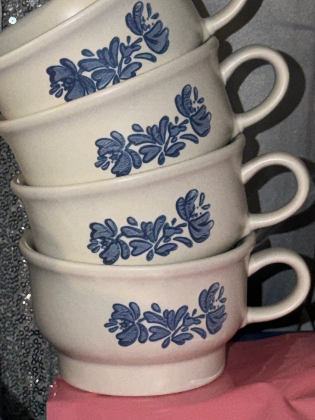Vintage Pfaltzgraff Yorktowne 30-Piece Stoneware Dinnerware Set