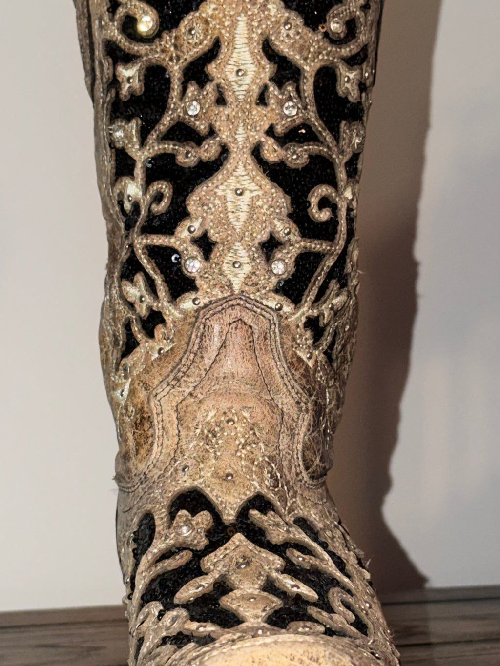 OFFCL. CORRALCOWGIRL BOOTS 